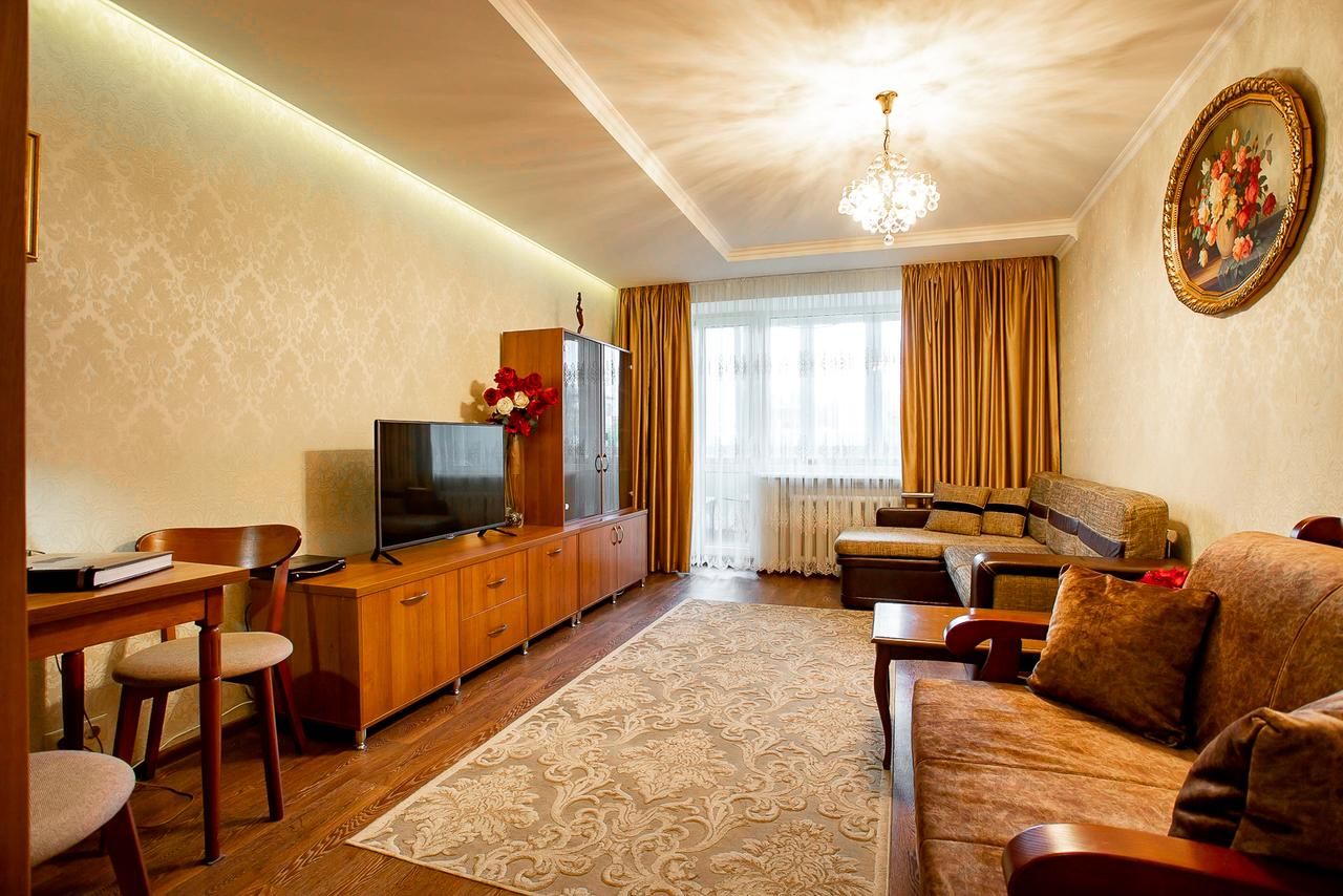 Апартаменты Apartment on Mozolevskogo in the Center of the City Херсон-5