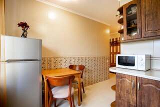 Апартаменты Apartment on Mozolevskogo in the Center of the City Херсон Люкс с балконом-19