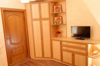 Апартаменты Apartment on Mozolevskogo in the Center of the City Херсон Люкс с балконом-29