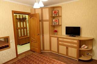 Апартаменты Apartment on Mozolevskogo in the Center of the City Херсон Люкс с балконом-40