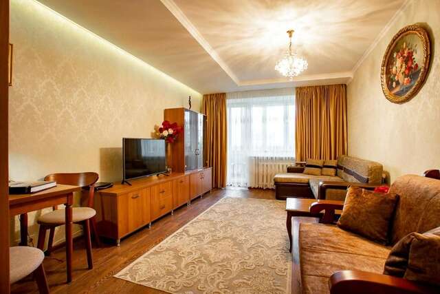 Апартаменты Apartment on Mozolevskogo in the Center of the City Херсон-111