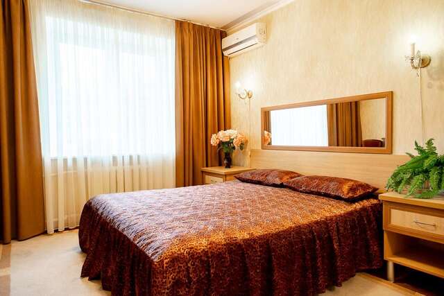 Апартаменты Apartment on Mozolevskogo in the Center of the City Херсон-19