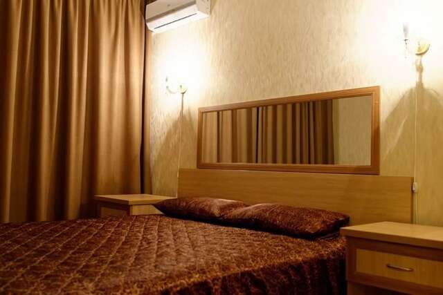 Апартаменты Apartment on Mozolevskogo in the Center of the City Херсон-40