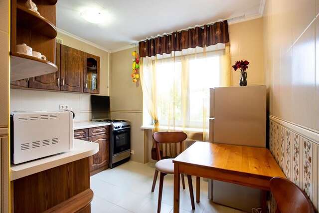 Апартаменты Apartment on Mozolevskogo in the Center of the City Херсон-92